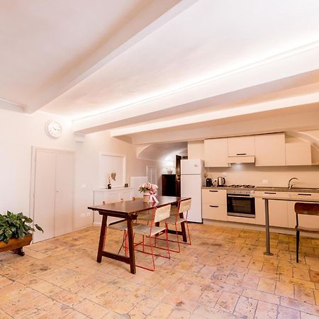 Appartamento In Centro Via Porta Fuga Spolète Extérieur photo